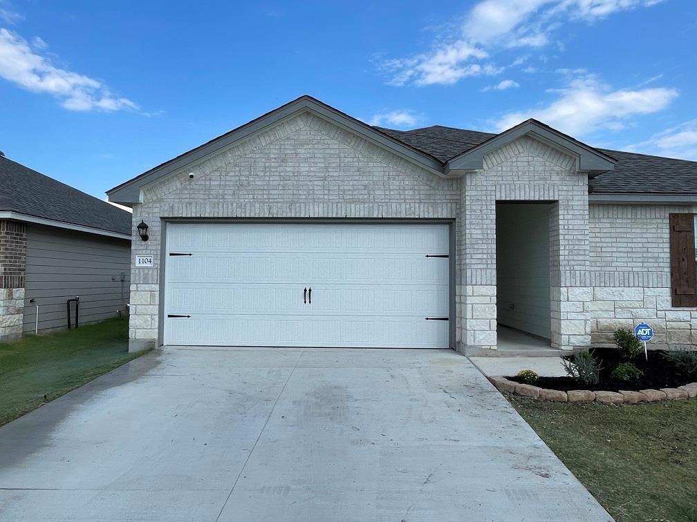 1104 Prairie Clover RD