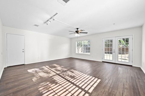 Tiny photo for 1400 Geoffs DR, Austin, TX 78748 (MLS # 2248252)