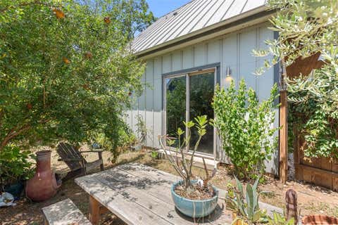 Tiny photo for 902 Calle Limon RD #B, Austin, TX 78702 (MLS # 5060240)