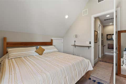 Tiny photo for 902 Calle Limon RD #B, Austin, TX 78702 (MLS # 5060240)