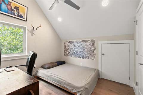 Tiny photo for 902 Calle Limon RD #B, Austin, TX 78702 (MLS # 5060240)