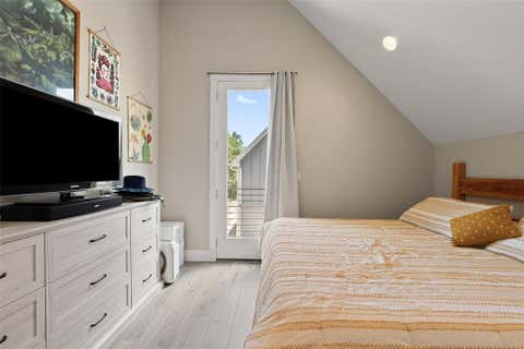 Tiny photo for 902 Calle Limon RD #B, Austin, TX 78702 (MLS # 5060240)