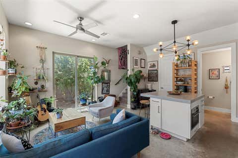 Tiny photo for 902 Calle Limon RD #B, Austin, TX 78702 (MLS # 5060240)