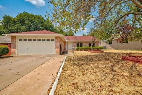 6902 Meadow RUN Austin TX 78745