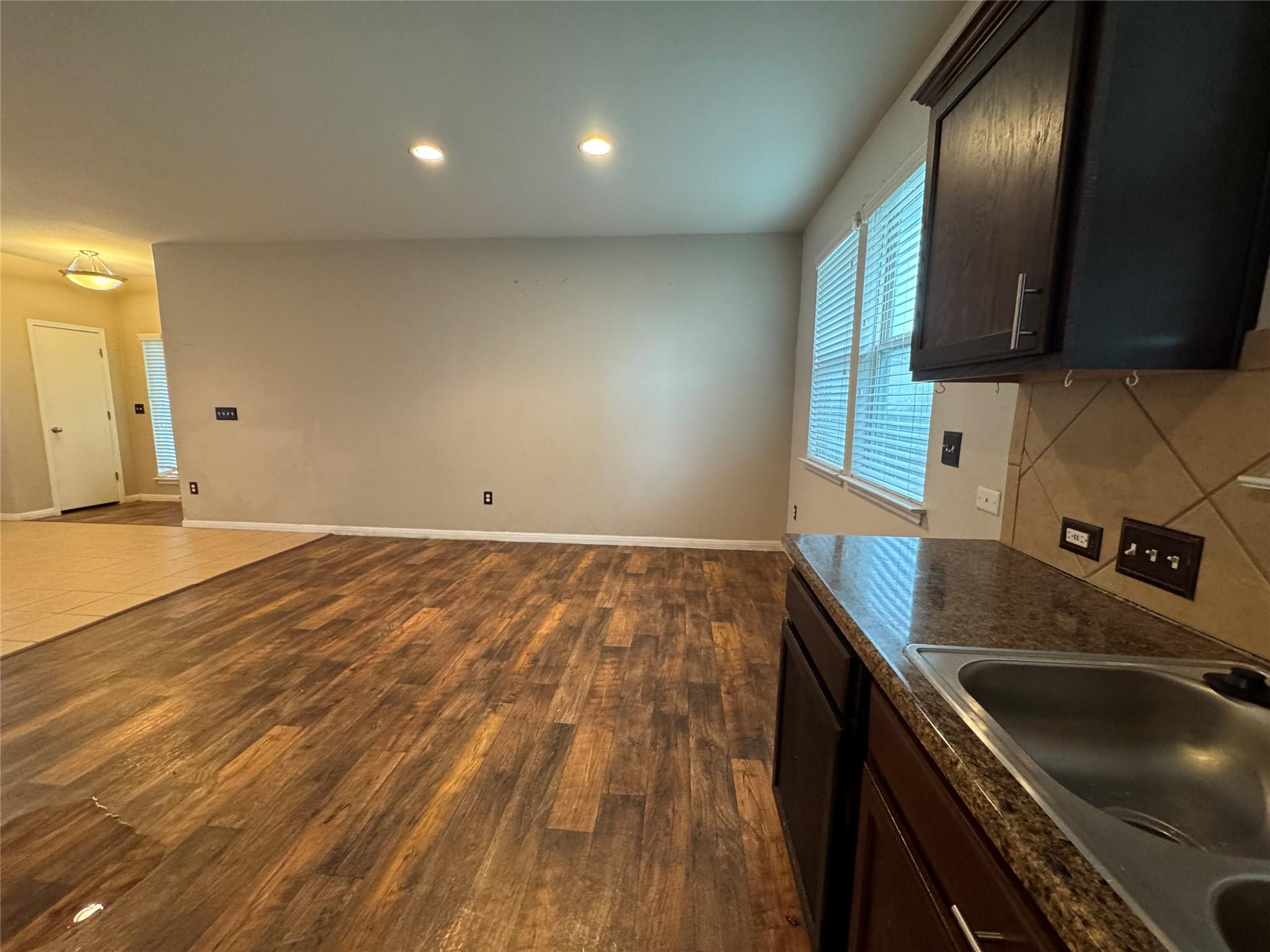 253 Eagle Brook LN