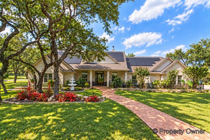 Photo 1 of 38 — 400 Bedford DR, Spicewood, TX 78669