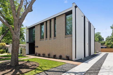 Photo of 1203 Richcreek RD, Austin, TX 78757 (MLS # 7724519)