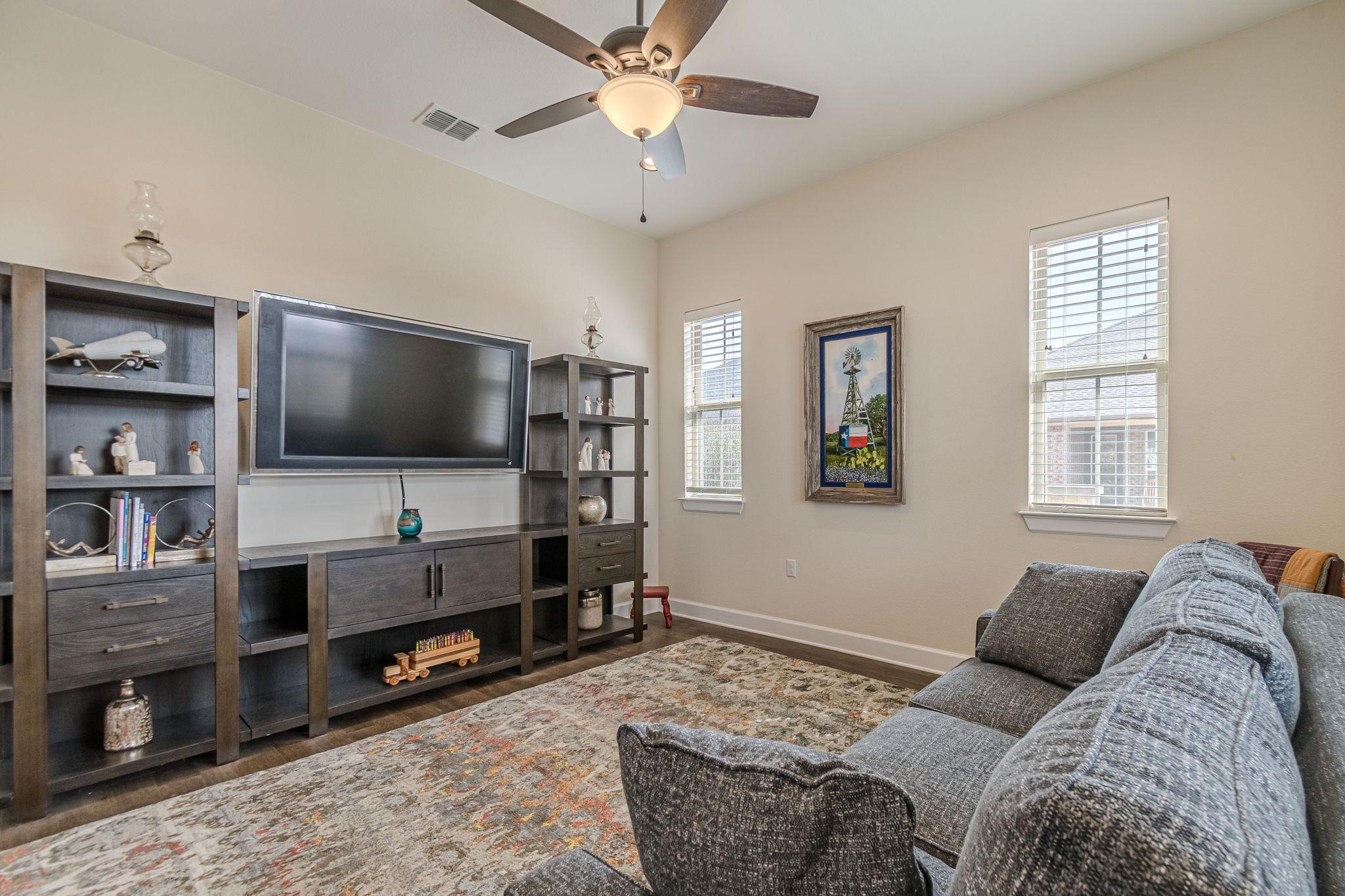 112 Laughing Pear DR
