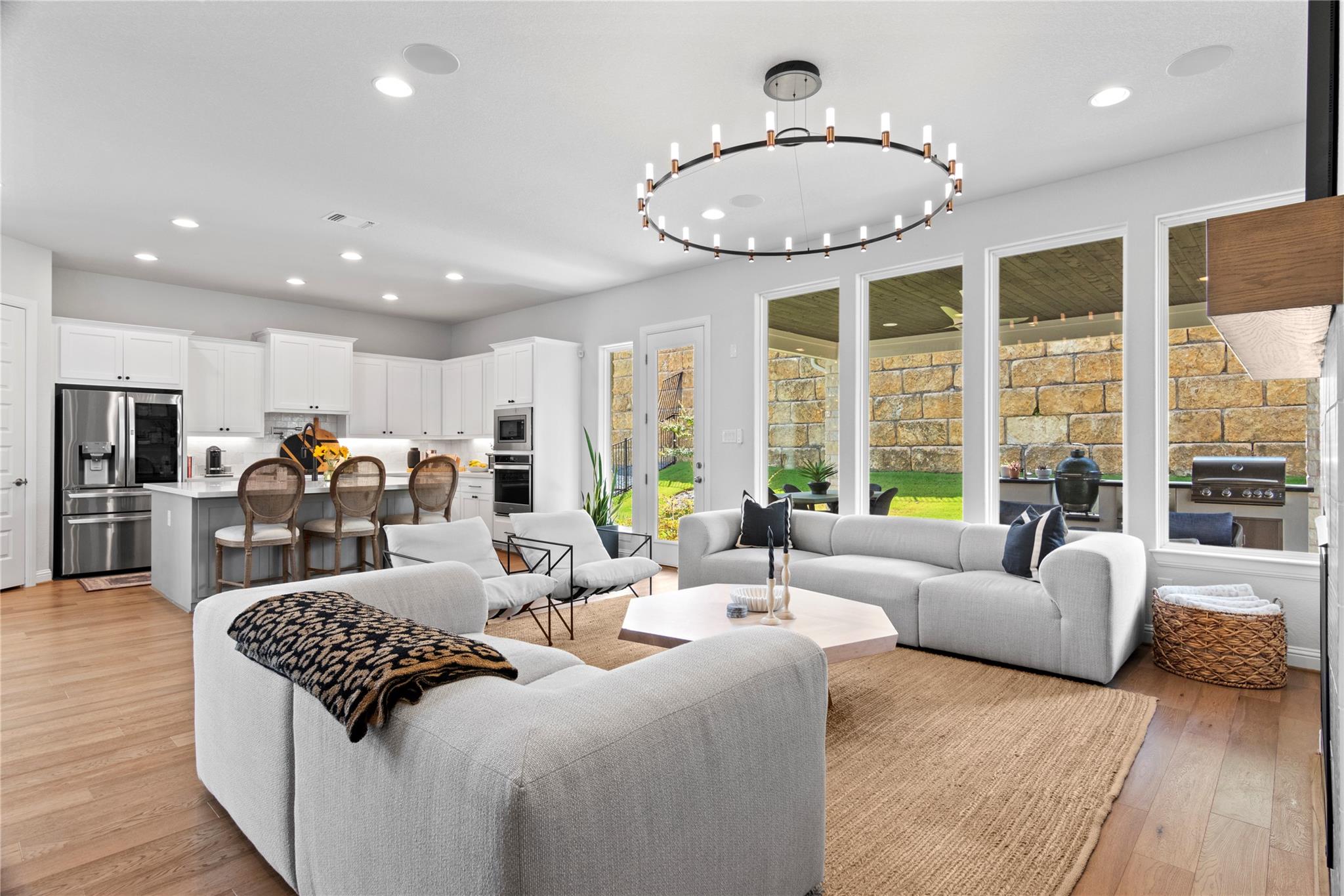 211 Abbeyville WALK