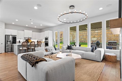 211 Abbeyville WALK Lakeway TX 78738