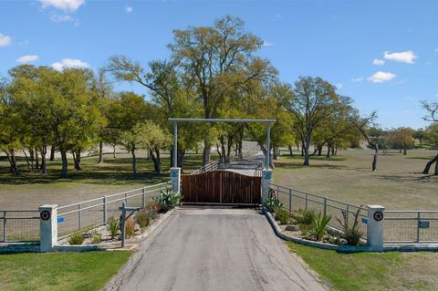 521 Bluff Creek Road RD Center Point TX 78010