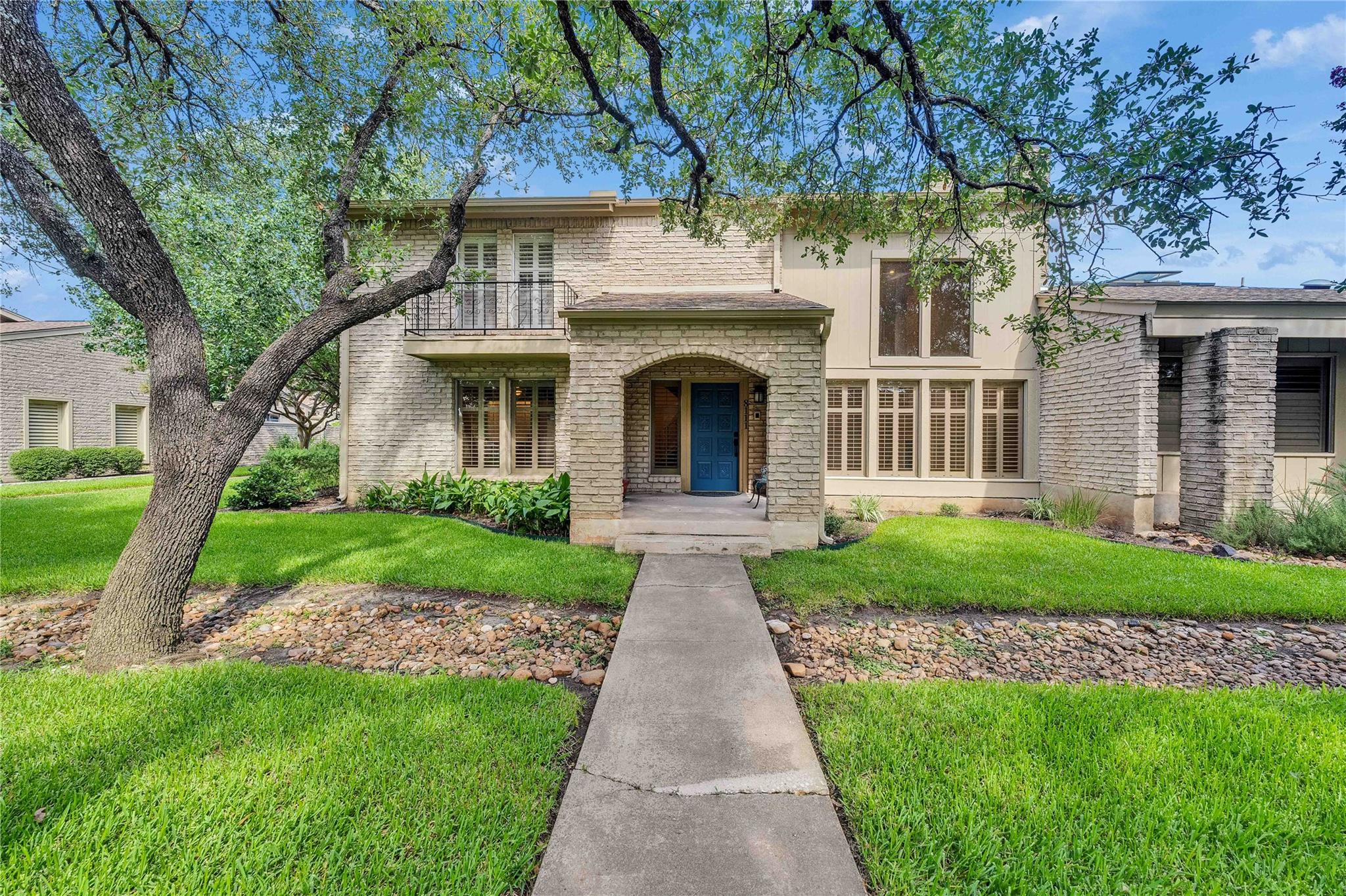 8111 Middle CT