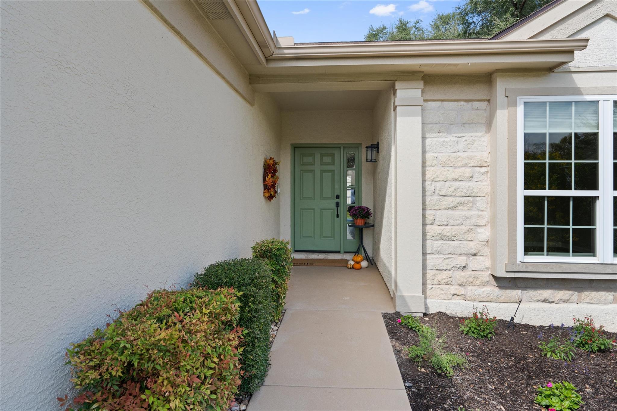 305 Rosecliff DR