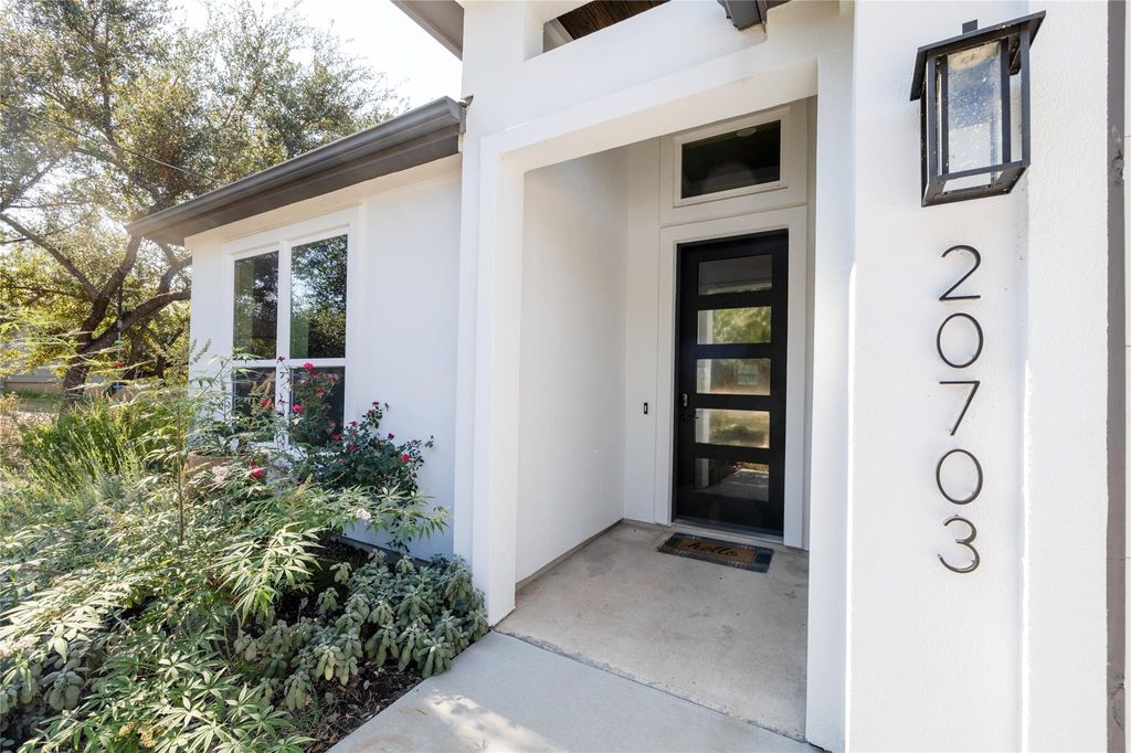 Photo for 20703 Bonanza ST, Lago Vista, TX 78645 (MLS # 5505891)