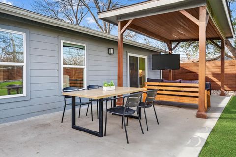 Tiny photo for 504 W Croslin ST, Austin, TX 78752 (MLS # 7095862)