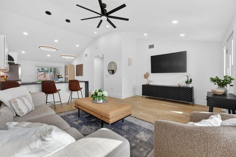 Tiny photo for 504 W Croslin ST, Austin, TX 78752 (MLS # 7095862)