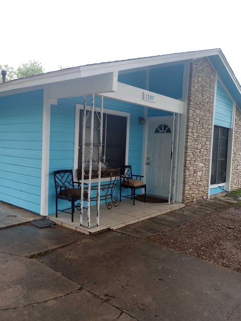 Photo of 1207 Lily TER, Austin, TX 78741 (MLS # 7952669)