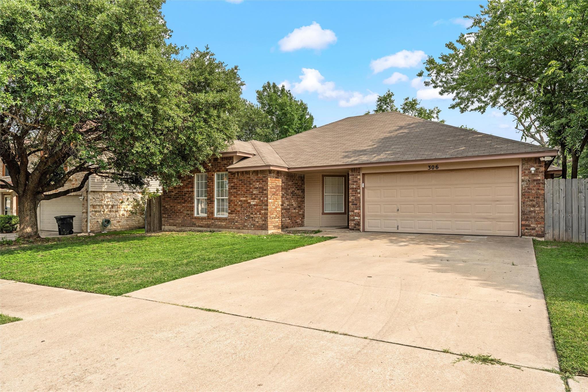 306 Southbrook DR
