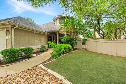 Photo of 6 Muirfield Greens CV, Lakeway, TX 78738 (MLS # 5306994)
