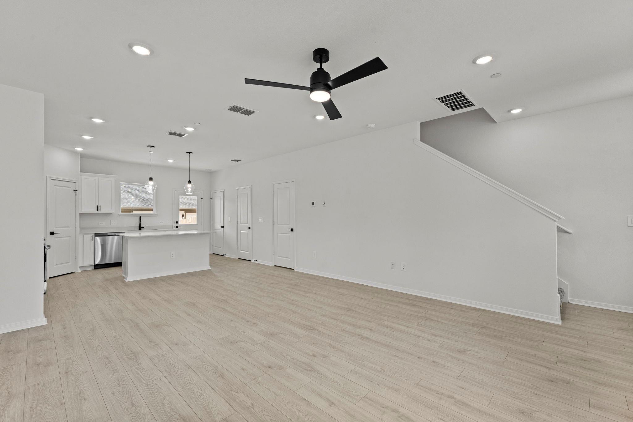 2535 Violet Theo LN