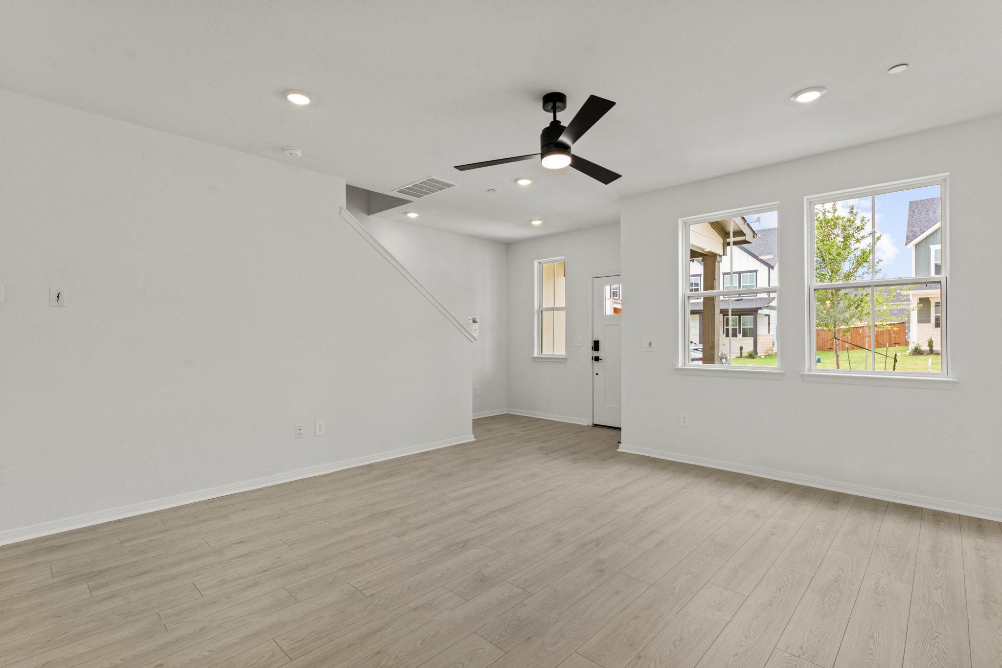 2535 Violet Theo LN