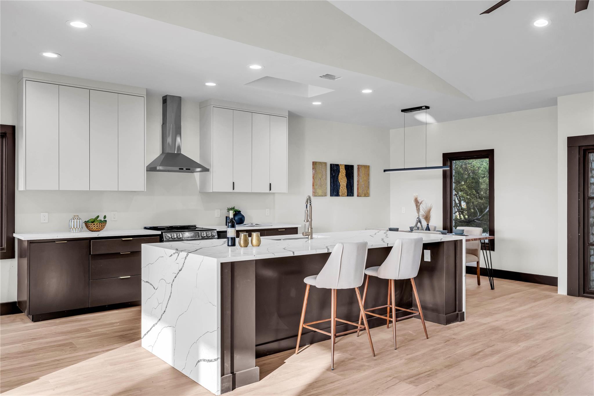 112 Paragon CT