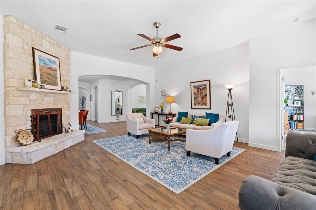 Photo of 1104 Daylily LOOP, Georgetown, TX 78626 (MLS # 3949689)