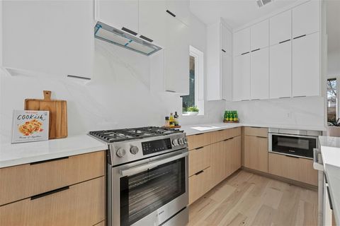 Tiny photo for 1407 Valleyridge DR #B, Austin, TX 78704 (MLS # 5272420)