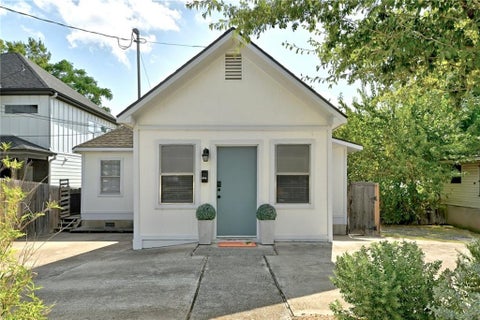 Photo of 2107 Chicon ST, Austin, TX 78722 (MLS # 6335900)