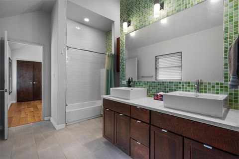 Tiny photo for 2207 New York Ave, Austin, TX 78702 (MLS # 8645719)