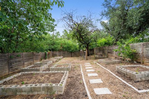 Tiny photo for 2207 New York Ave, Austin, TX 78702 (MLS # 8645719)