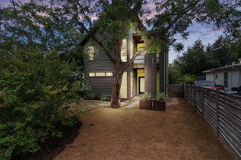 Tiny photo for 2207 New York Ave, Austin, TX 78702 (MLS # 8645719)