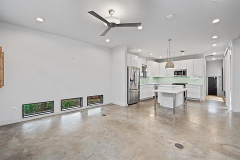 Tiny photo for 2207 New York Ave, Austin, TX 78702 (MLS # 8645719)