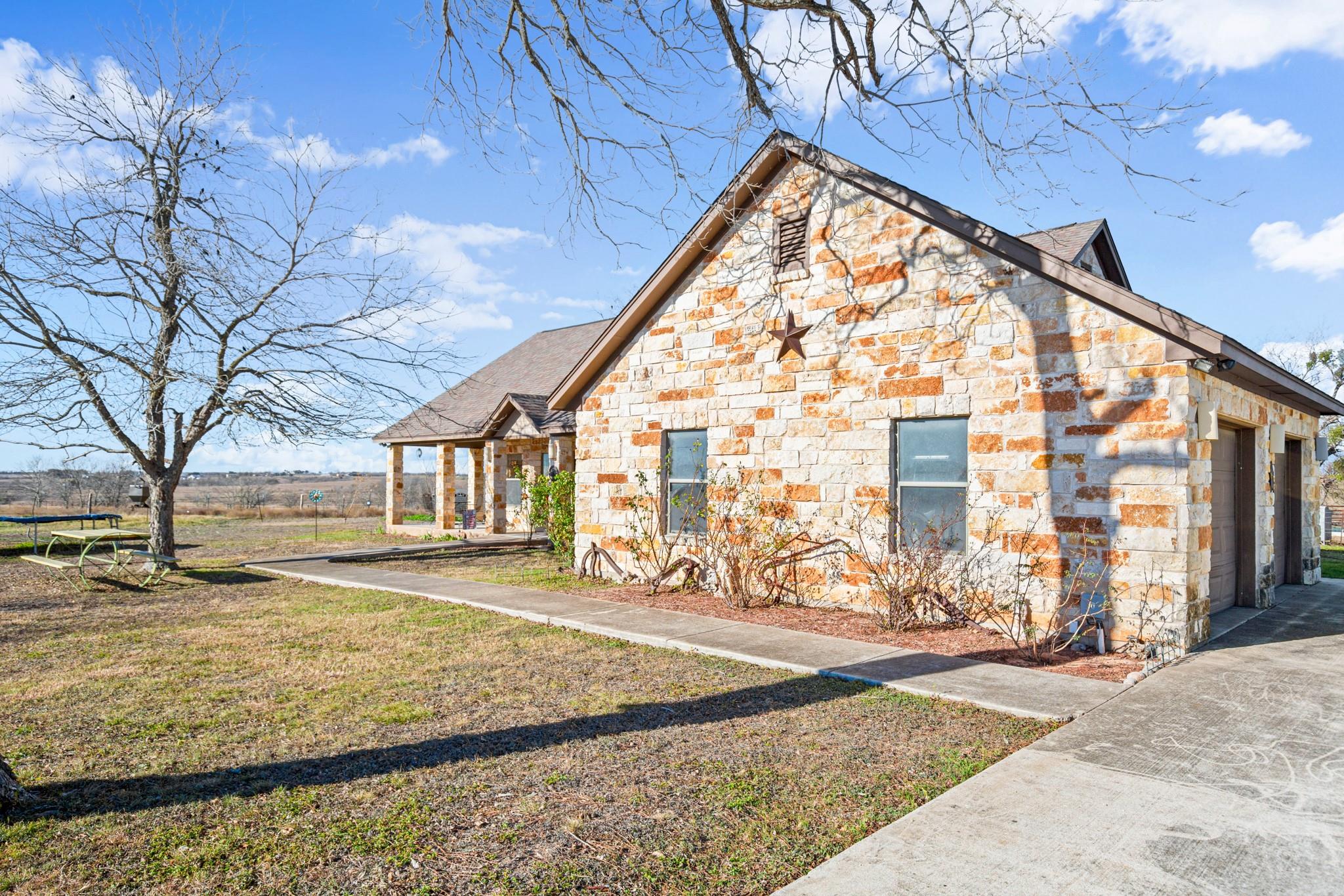 19700 Engelmann LN
