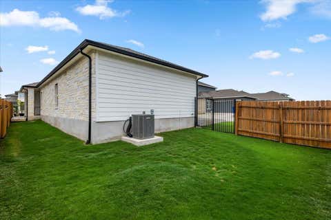 Tiny photo for 8915 Looksee LN, Austin, TX 78744 (MLS # 7186607)