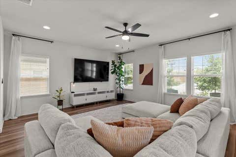 Tiny photo for 8915 Looksee LN, Austin, TX 78744 (MLS # 7186607)
