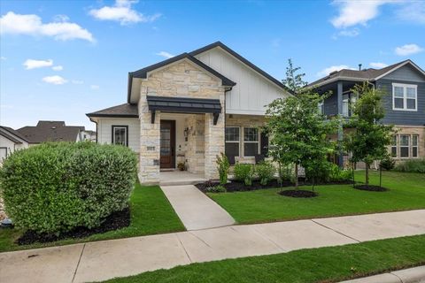 Photo of 8915 Looksee LN, Austin, TX 78744 (MLS # 7186607)