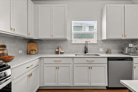 Tiny photo for 8915 Looksee LN, Austin, TX 78744 (MLS # 7186607)