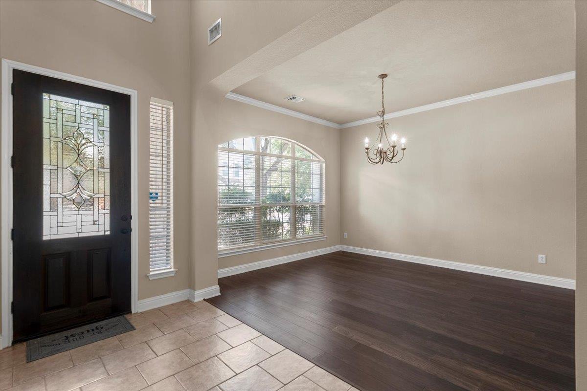 15601 Interlachen DR