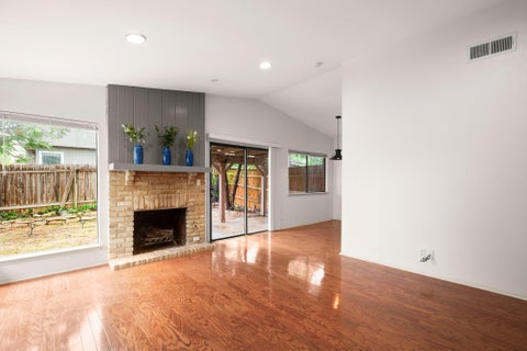 Photo of 9001 Parkfield DR #B, Austin, TX 78758 (MLS # 6471012)