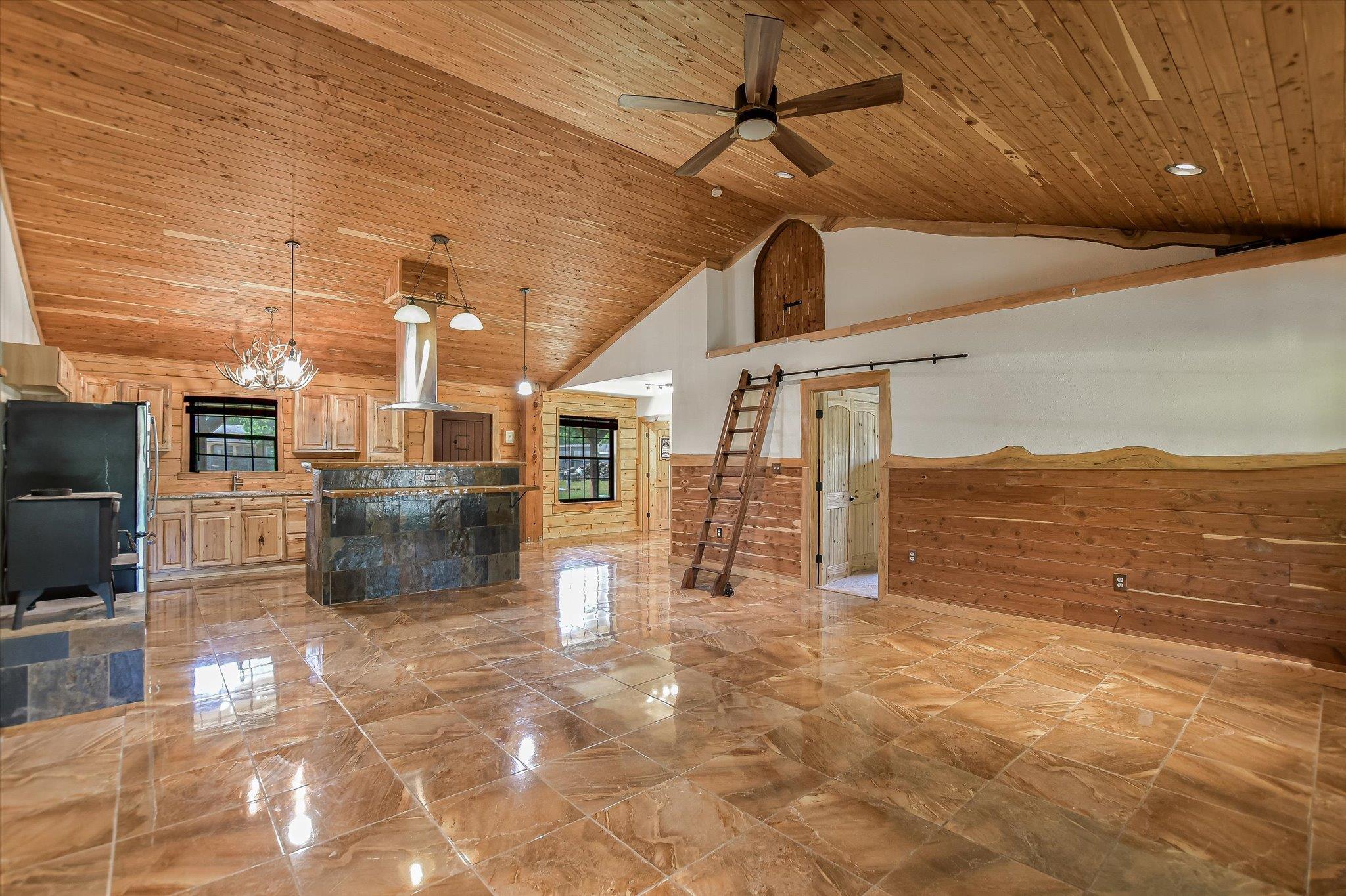 218 Cardinal LOOP