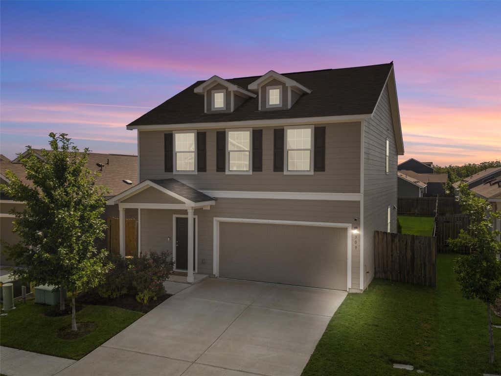 Photo of 309 Freshwater DR, Bastrop, TX 78602 (MLS # 2631914)