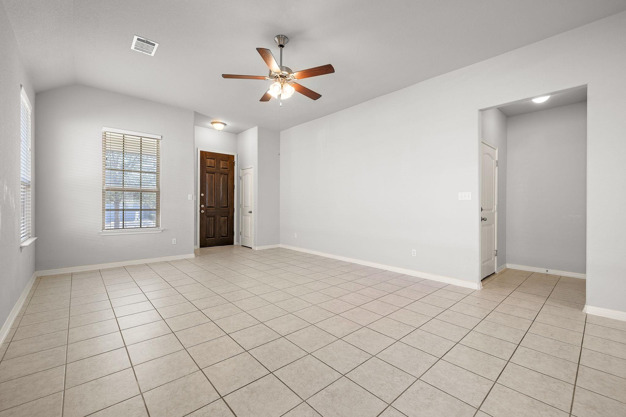 913 Centerra Hills CIR