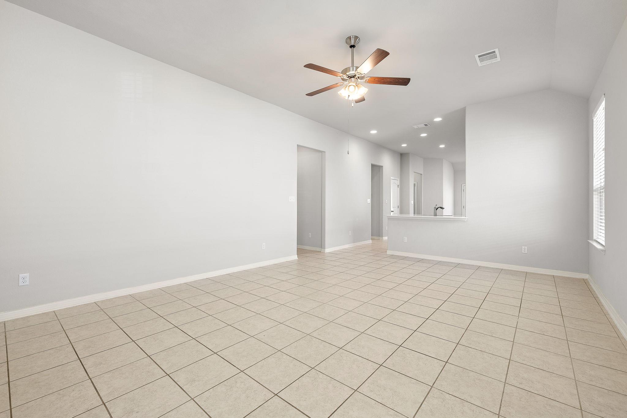 913 Centerra Hills CIR