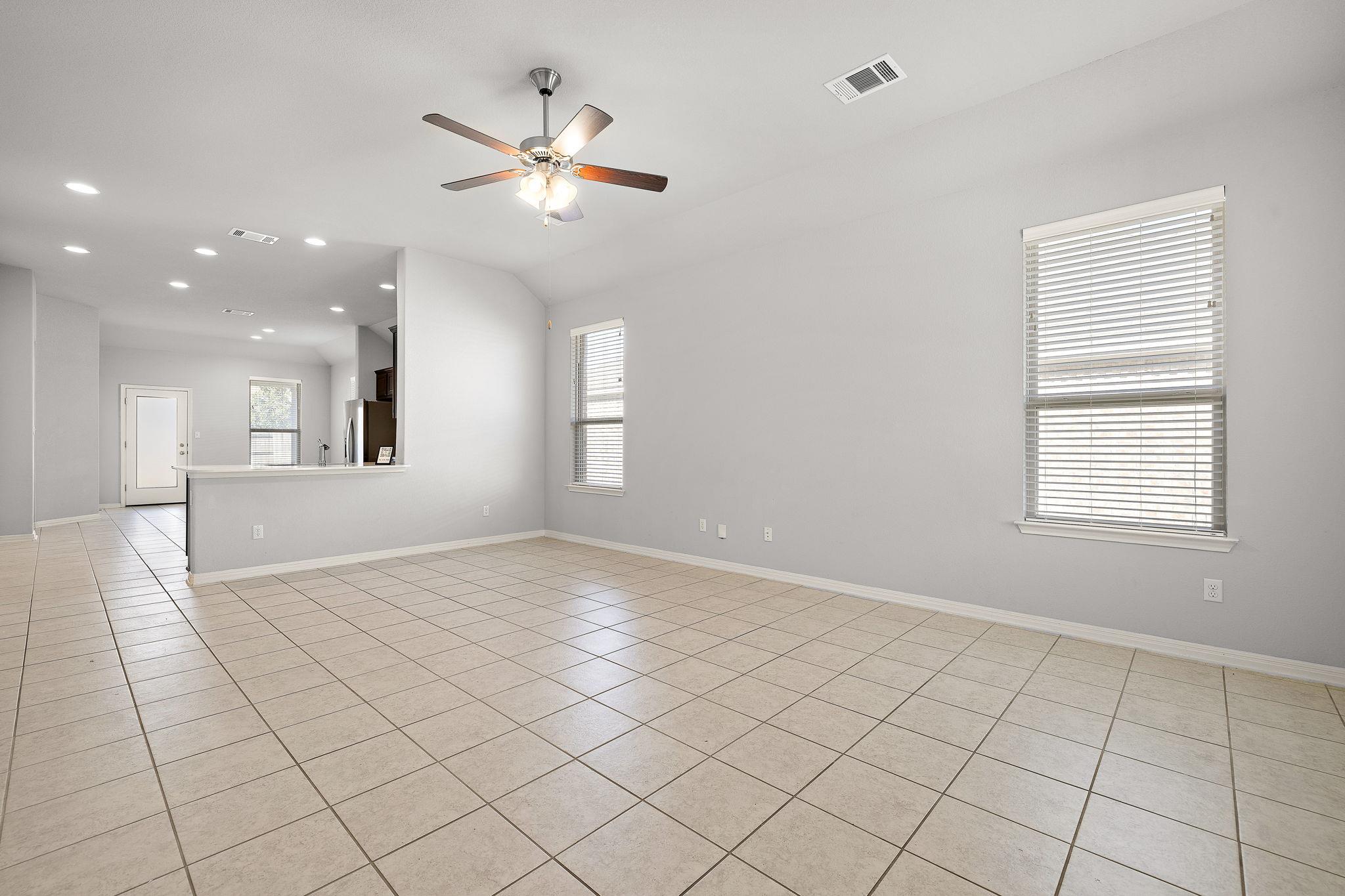 913 Centerra Hills CIR