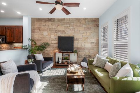 6533 E Hill DR 24 Austin TX 78731