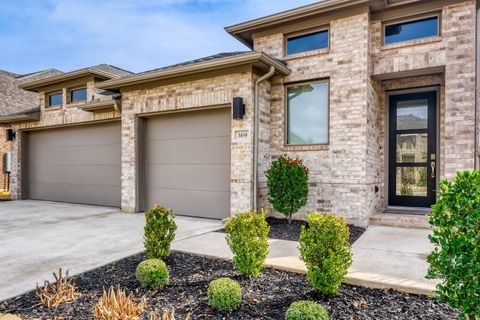 369 Prickly Poppy LOOP Kyle TX 78640