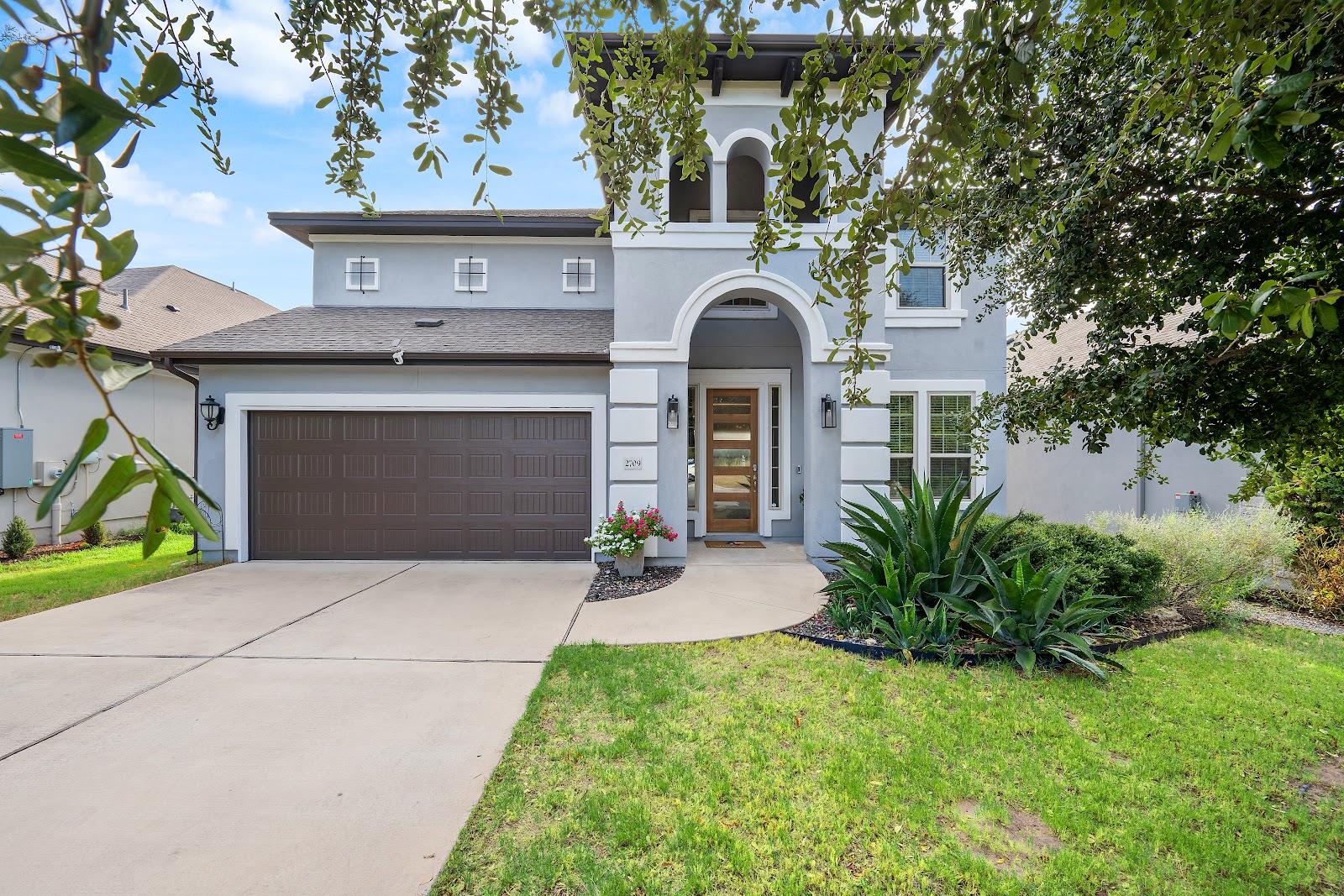 2709 Villa Capri CT