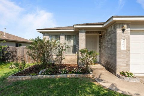 Photo of 404 Paige BND, Hutto, TX 78634 (MLS # 7579029)