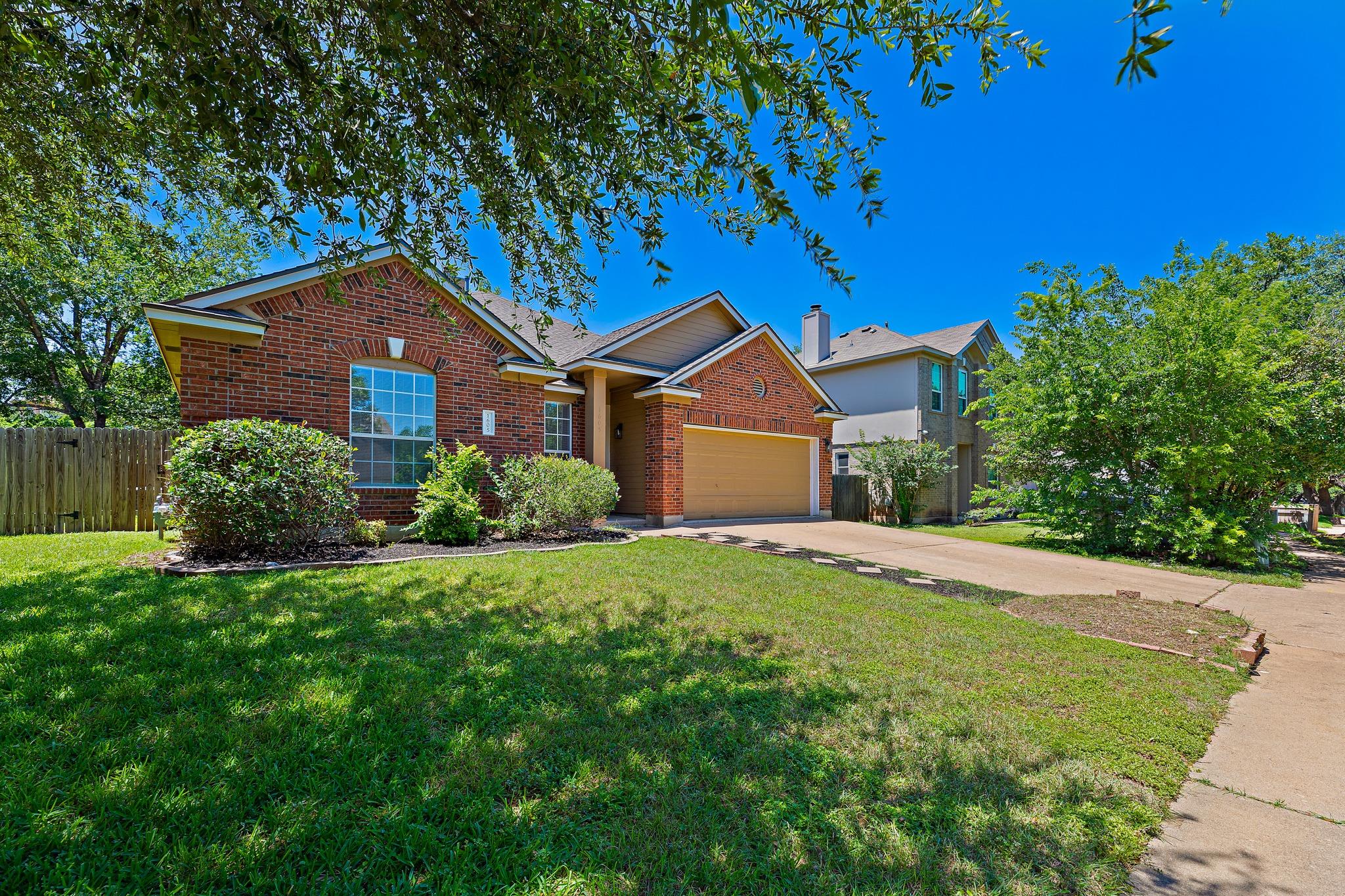 1605 Azalea DR